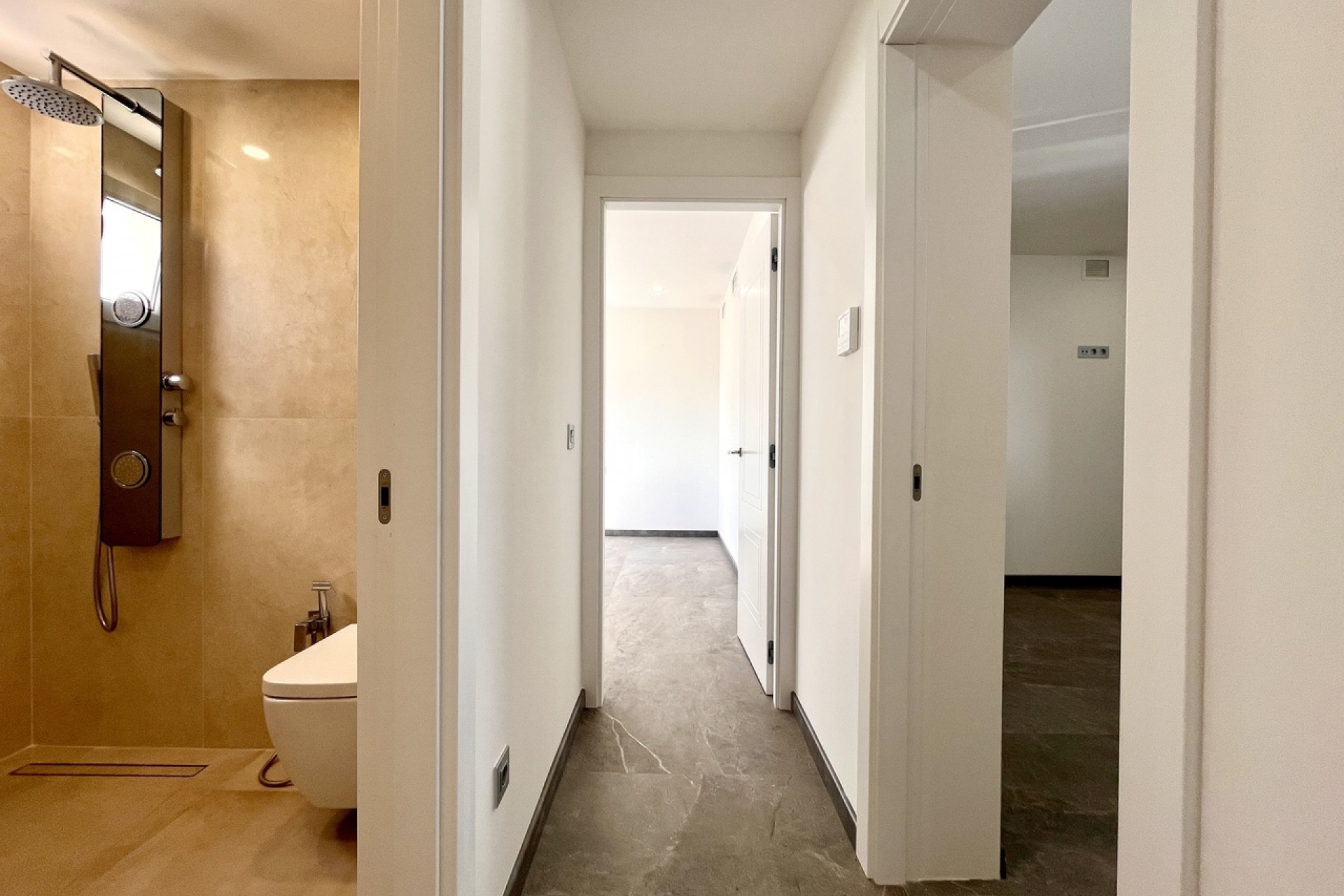 Återförsäljning - Villa -
Los Balcones - Costa Blanca