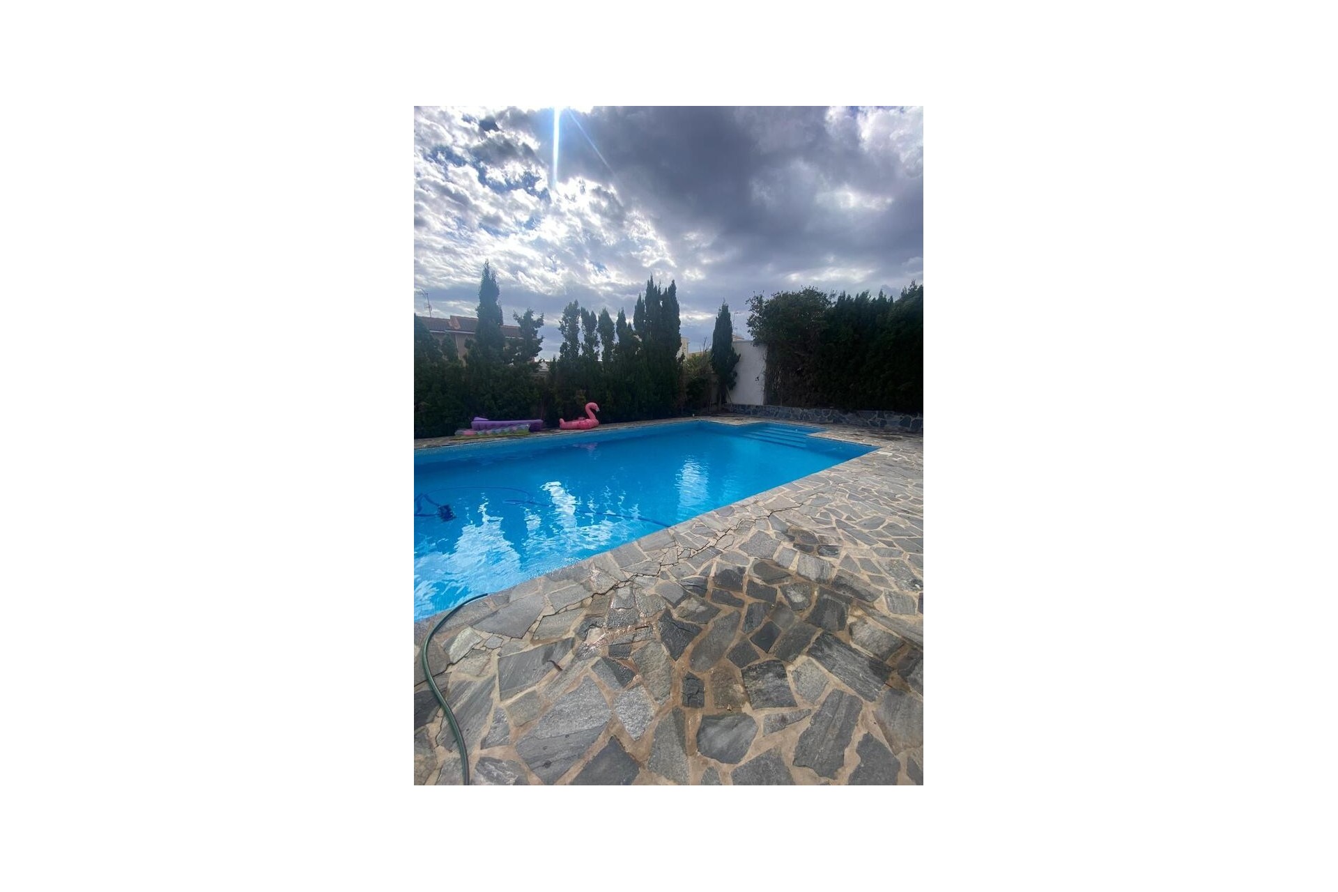 Återförsäljning - Villa -
Los Balcones - Costa Blanca