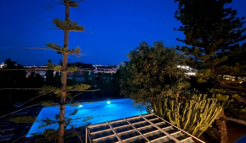 Återförsäljning - Villa -
Los Balcones - Costa Blanca