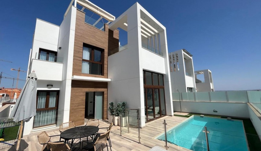 Återförsäljning - Villa -
Los Balcones - Costa Blanca