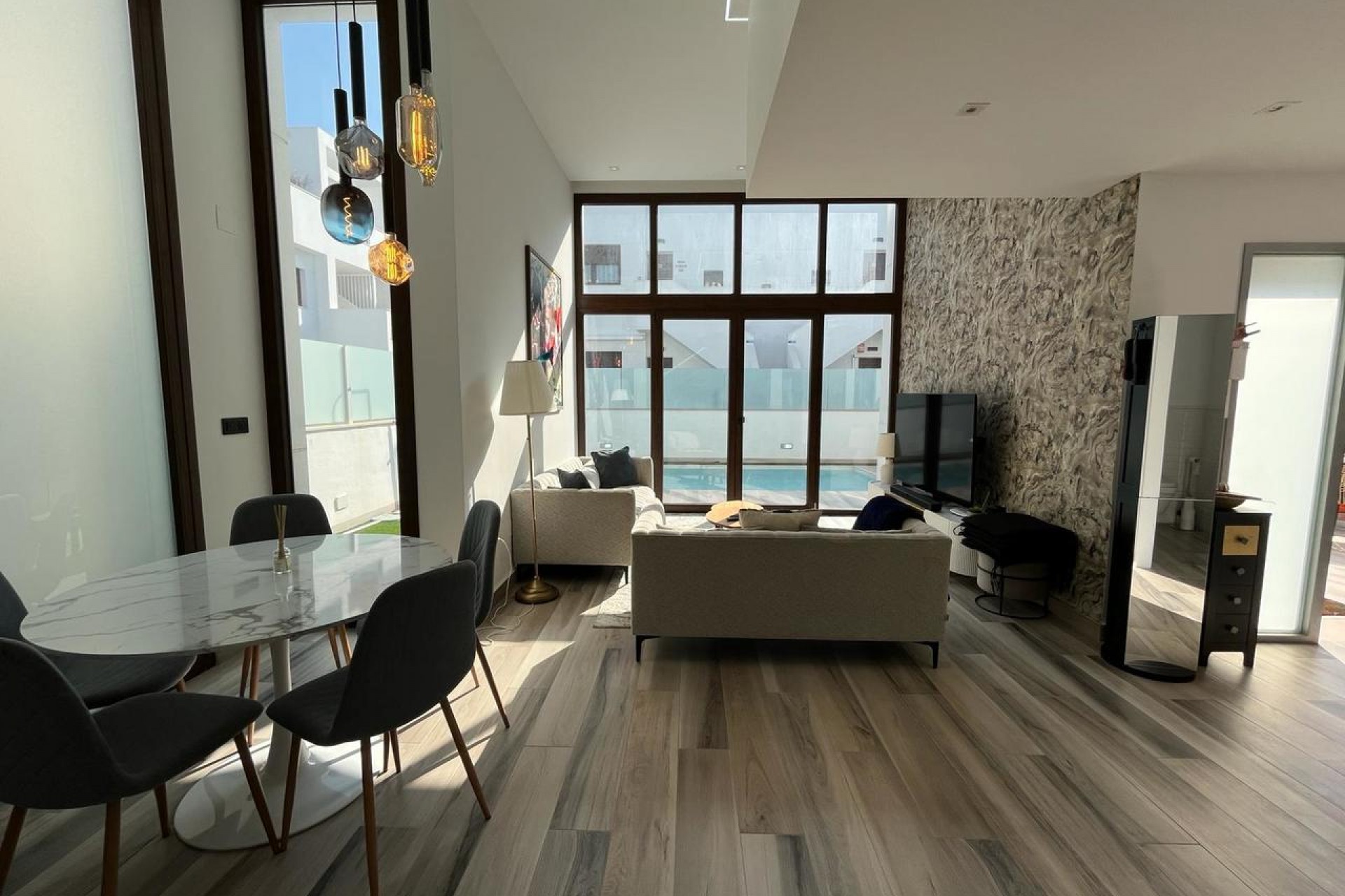 Återförsäljning - Villa -
Los Balcones - Costa Blanca