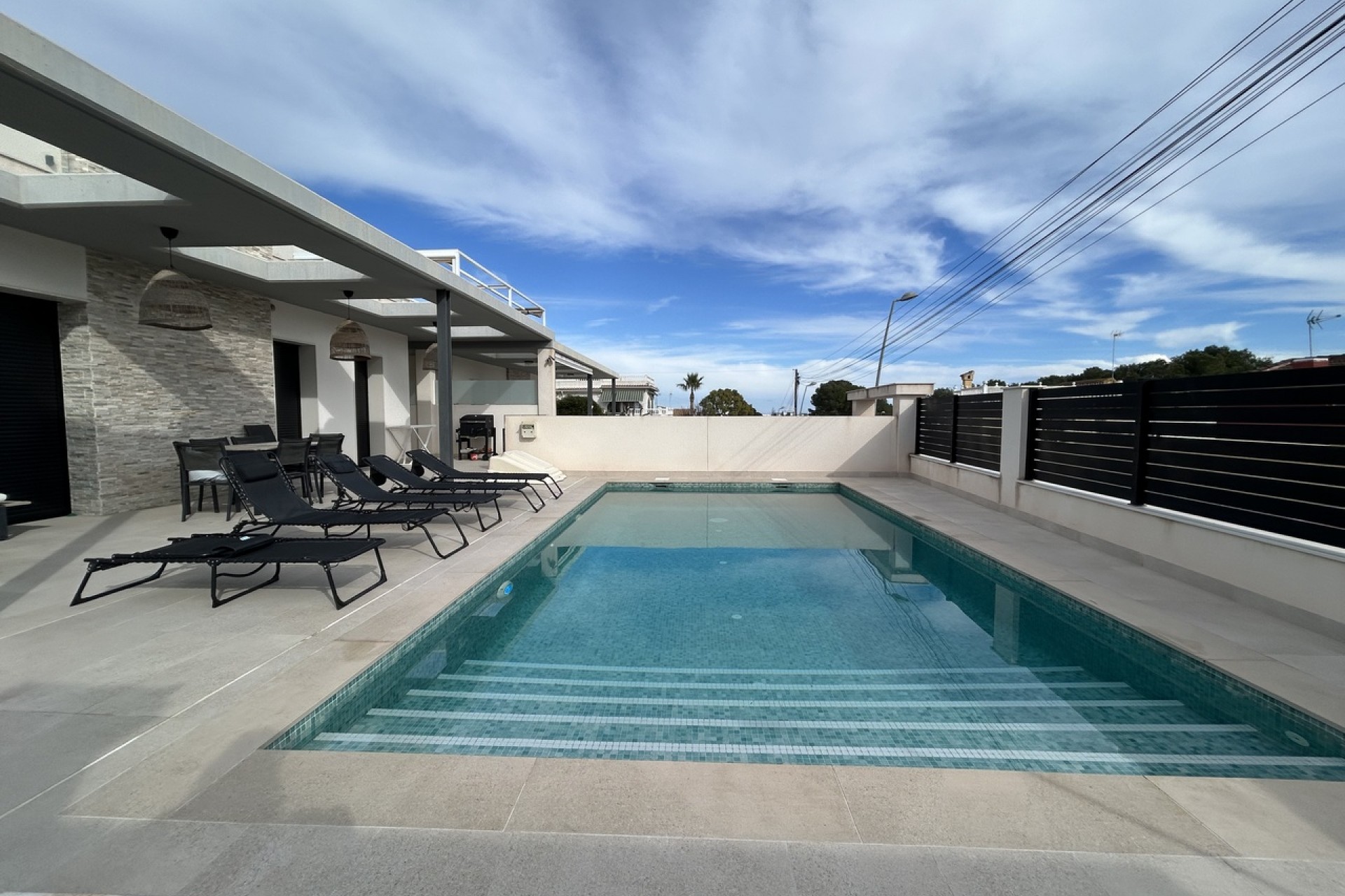 Återförsäljning - Villa -
Los Balcones - Costa Blanca