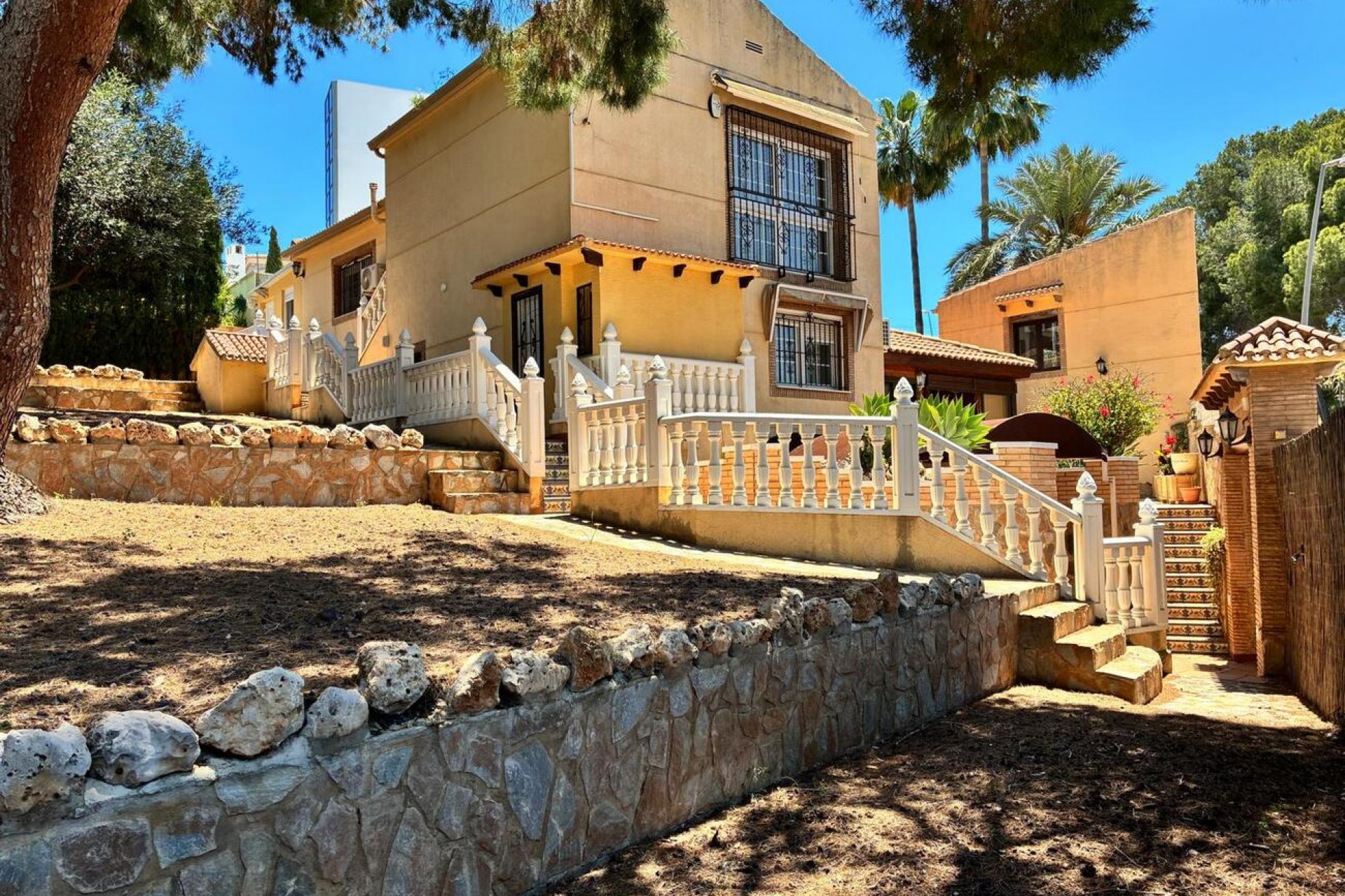 Återförsäljning - Villa -
Los Balcones - Costa Blanca