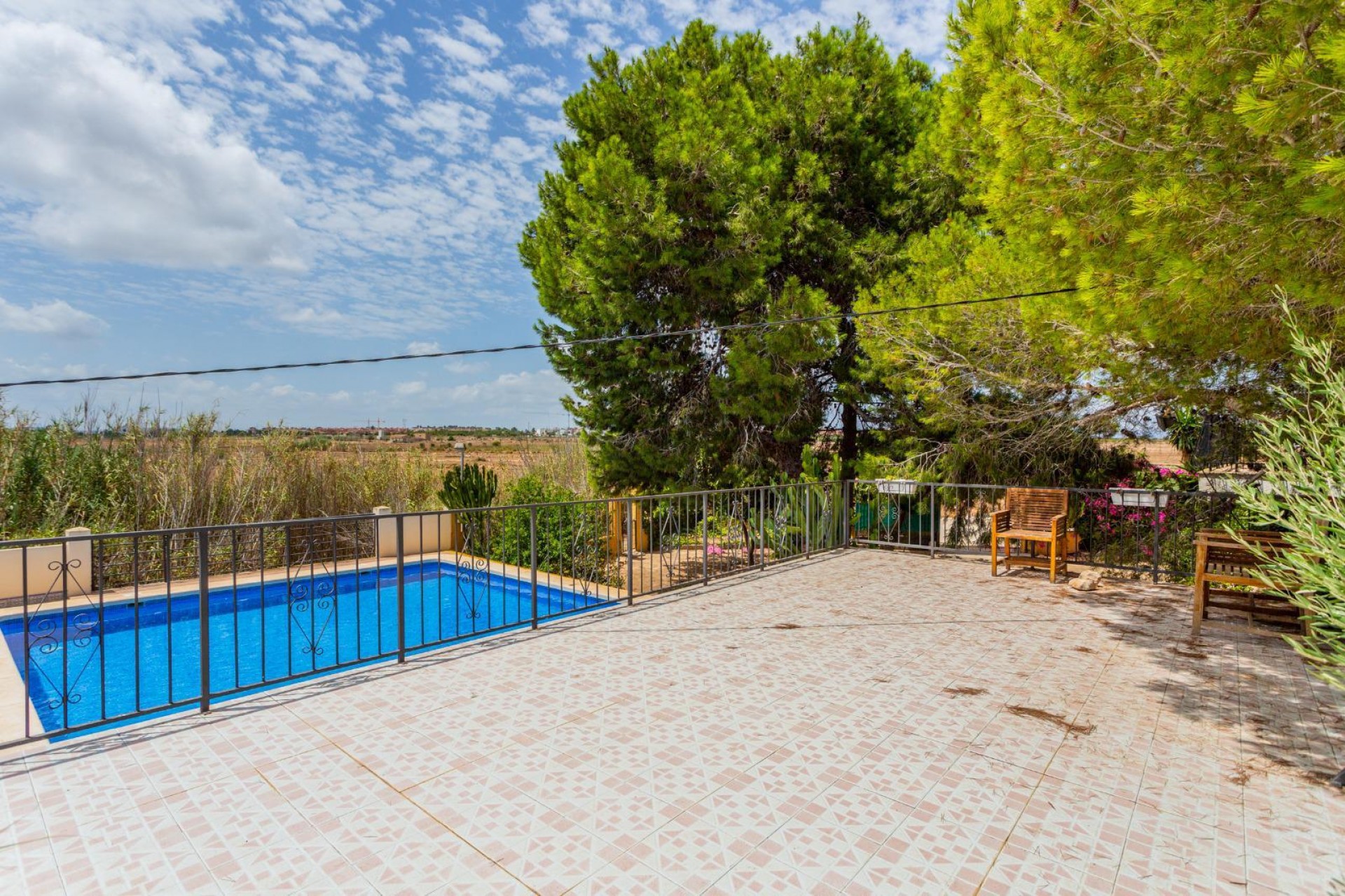 Återförsäljning - Villa -
Los Montesinos - Costa Blanca