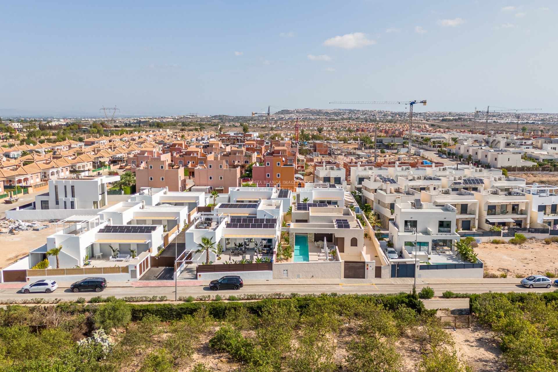 Återförsäljning - Villa -
Los Montesinos - Costa Blanca