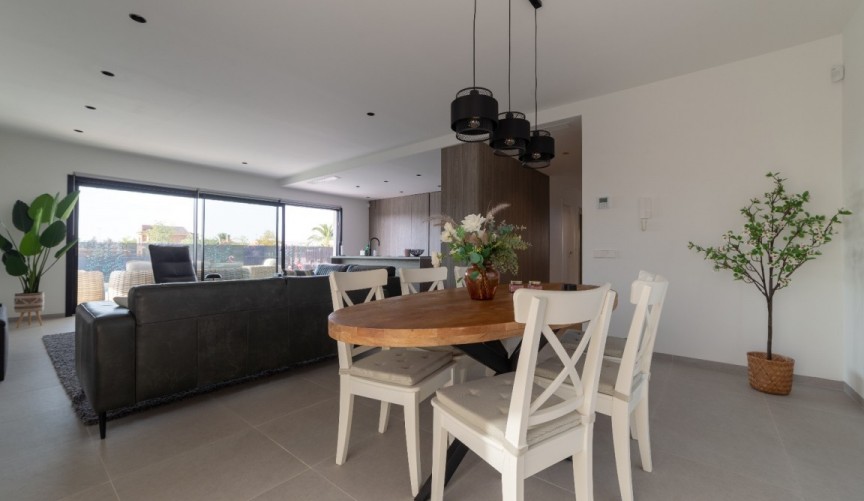 Återförsäljning - Villa -
Los Montesinos - Costa Blanca