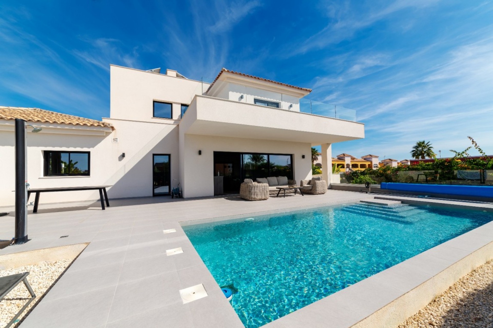 Återförsäljning - Villa -
Los Montesinos - Costa Blanca