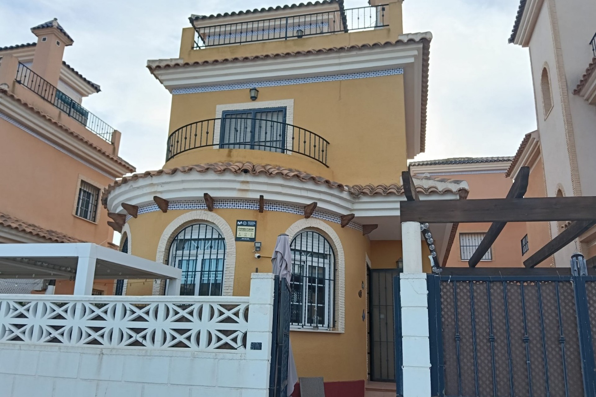 Återförsäljning - Villa -
Los Montesinos - Costa Blanca