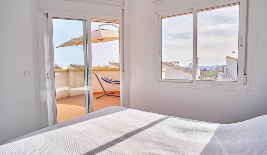 Återförsäljning - Villa -
Los Montesinos - Costa Blanca