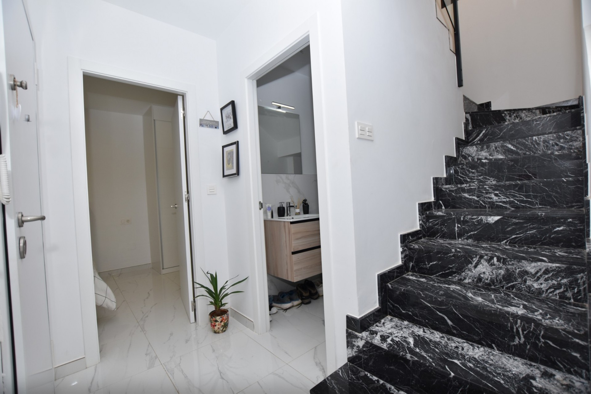 Återförsäljning - Villa -
Los Montesinos - Costa Blanca