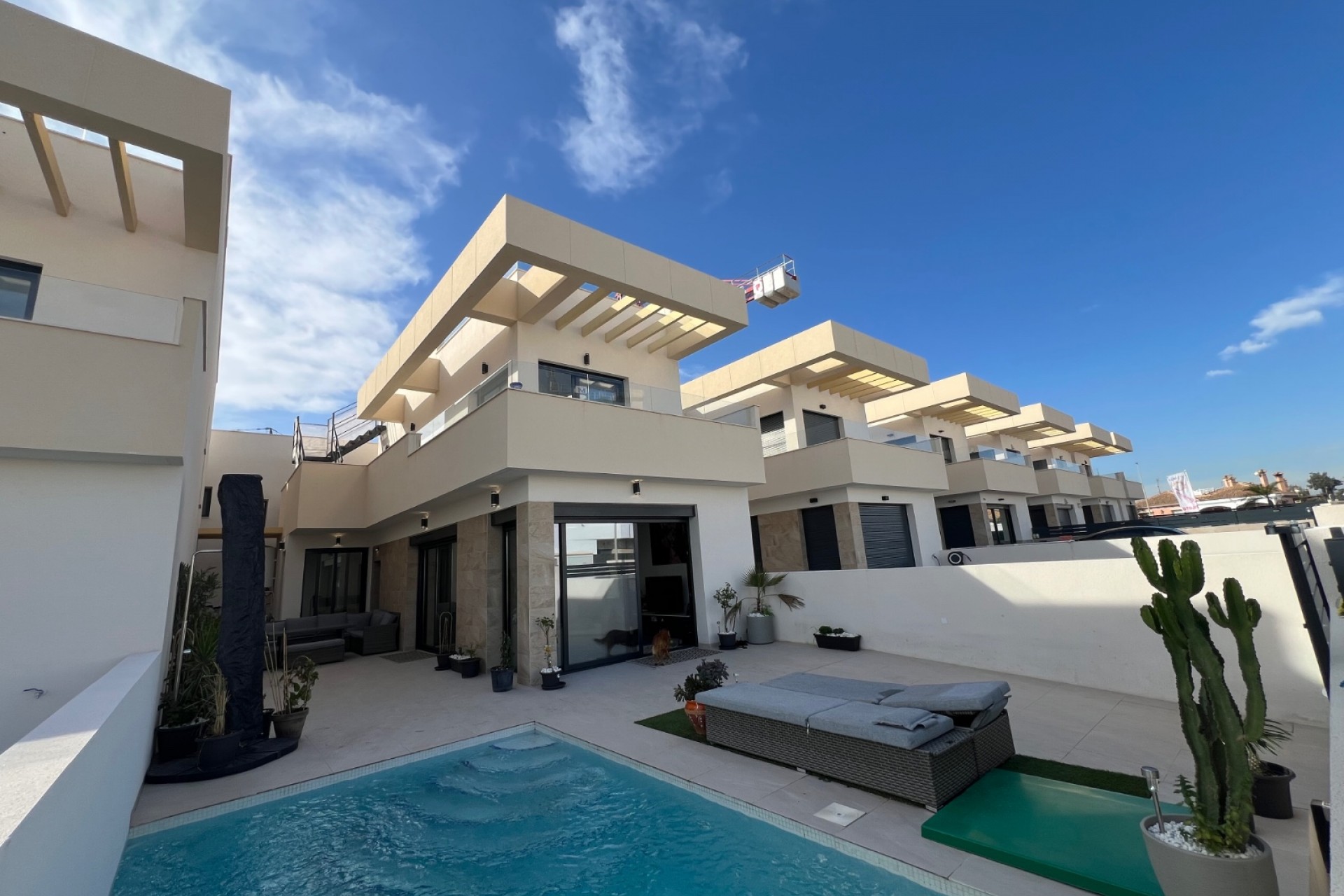 Återförsäljning - Villa -
Los Montesinos - Costa Blanca