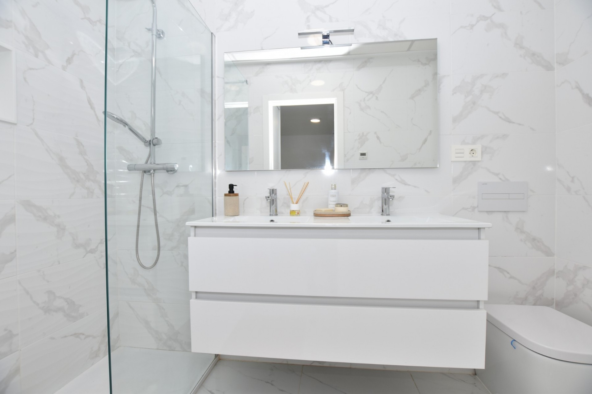 Återförsäljning - Villa -
Los Montesinos - Costa Blanca