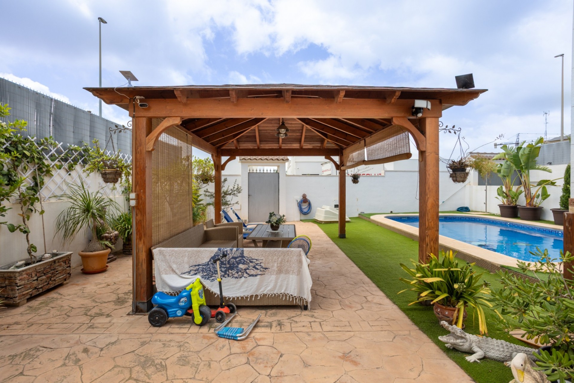 Återförsäljning - Villa -
Los Montesinos - Costa Blanca