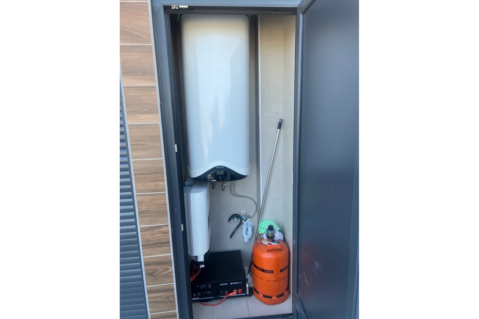 Återförsäljning - Villa -
Los Montesinos - Costa Blanca