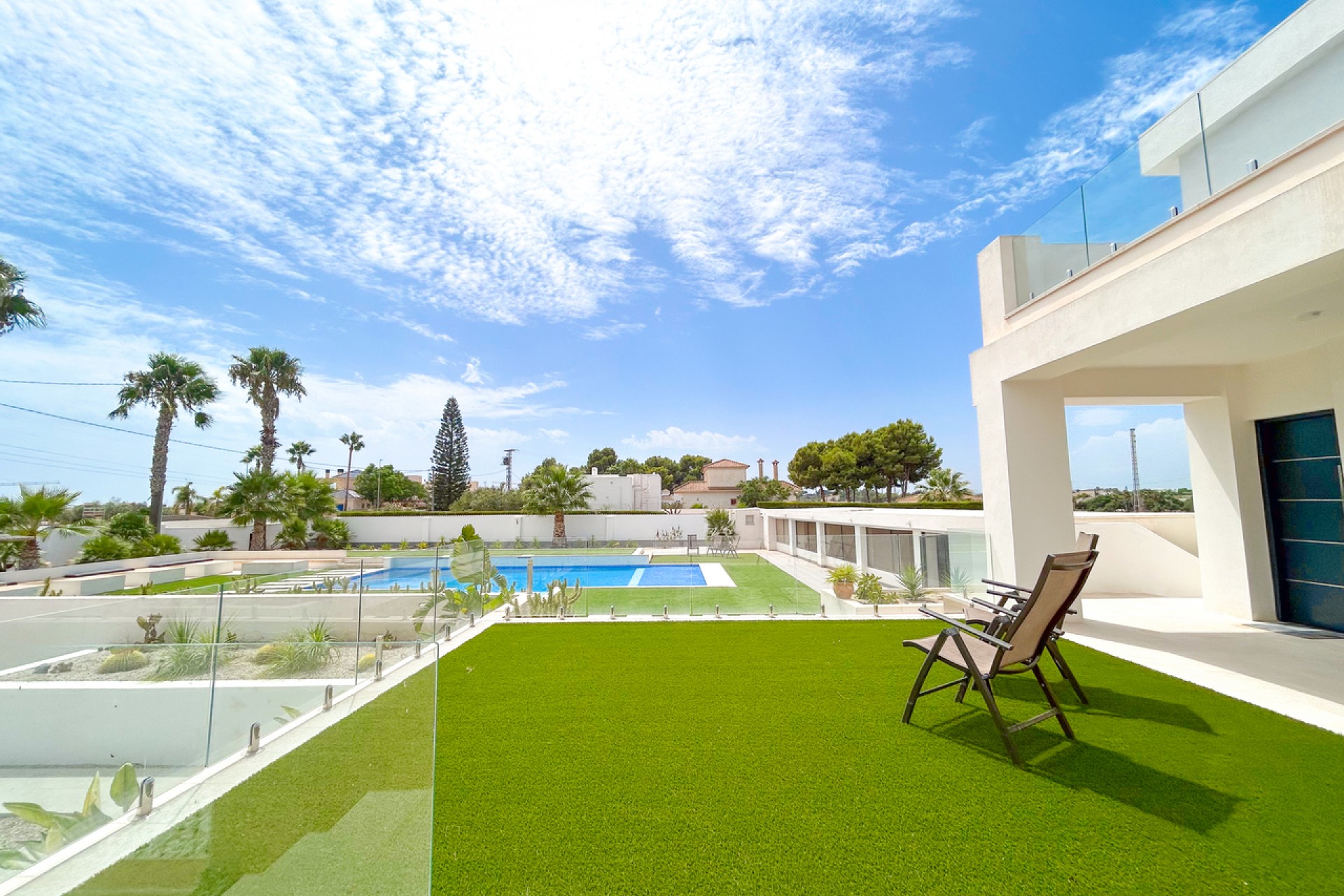 Återförsäljning - Villa -
Los Montesinos - Costa Blanca