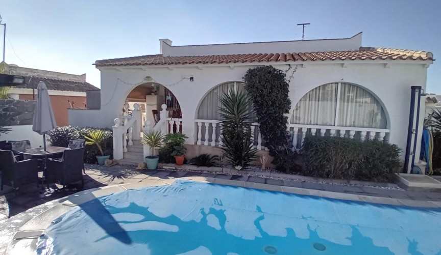 Återförsäljning - Villa -
Mazarron - Camposol