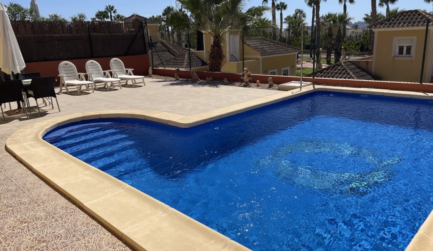 Återförsäljning - Villa -
Mazarron Country Club - Inland