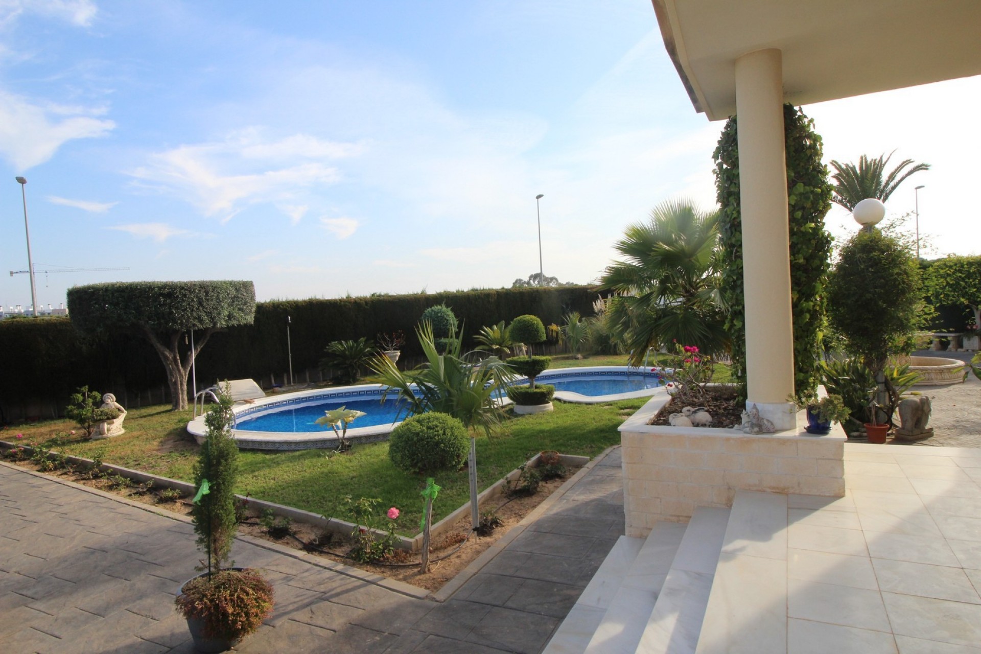 Återförsäljning - Villa -
Mil Palmeras - Costa Blanca