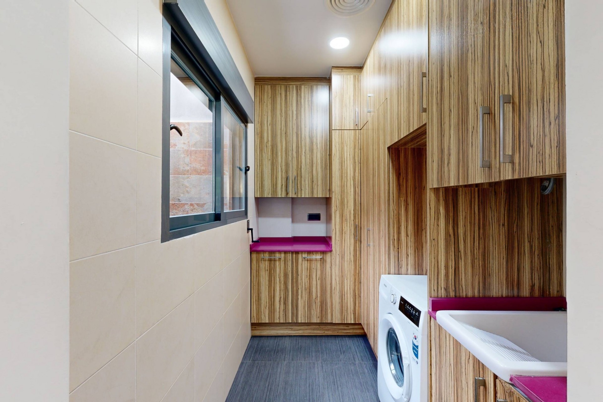 Återförsäljning - Villa -
Molina De Segura - Torrealta