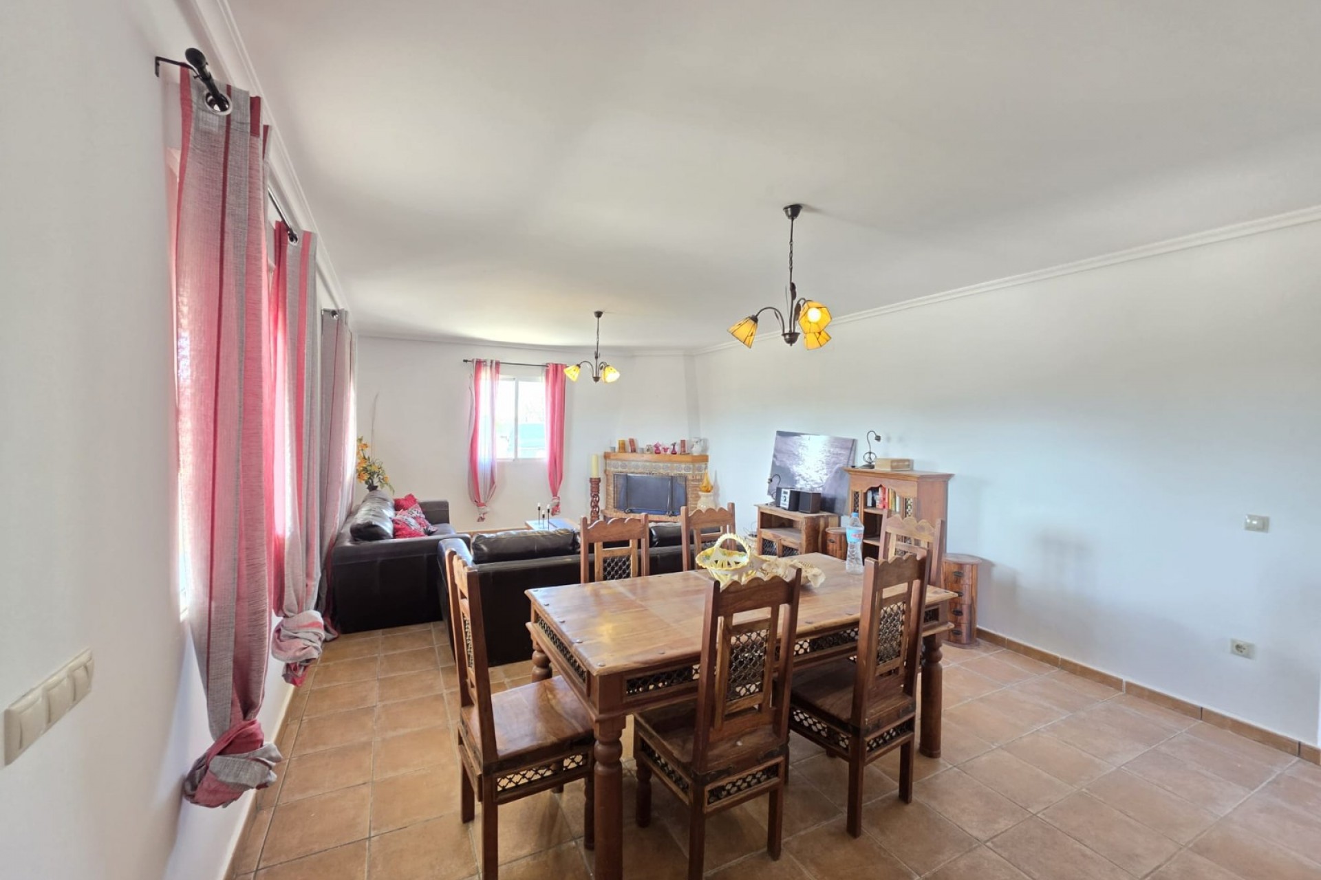 Återförsäljning - Villa -
Monóvar/Monóver - Inland