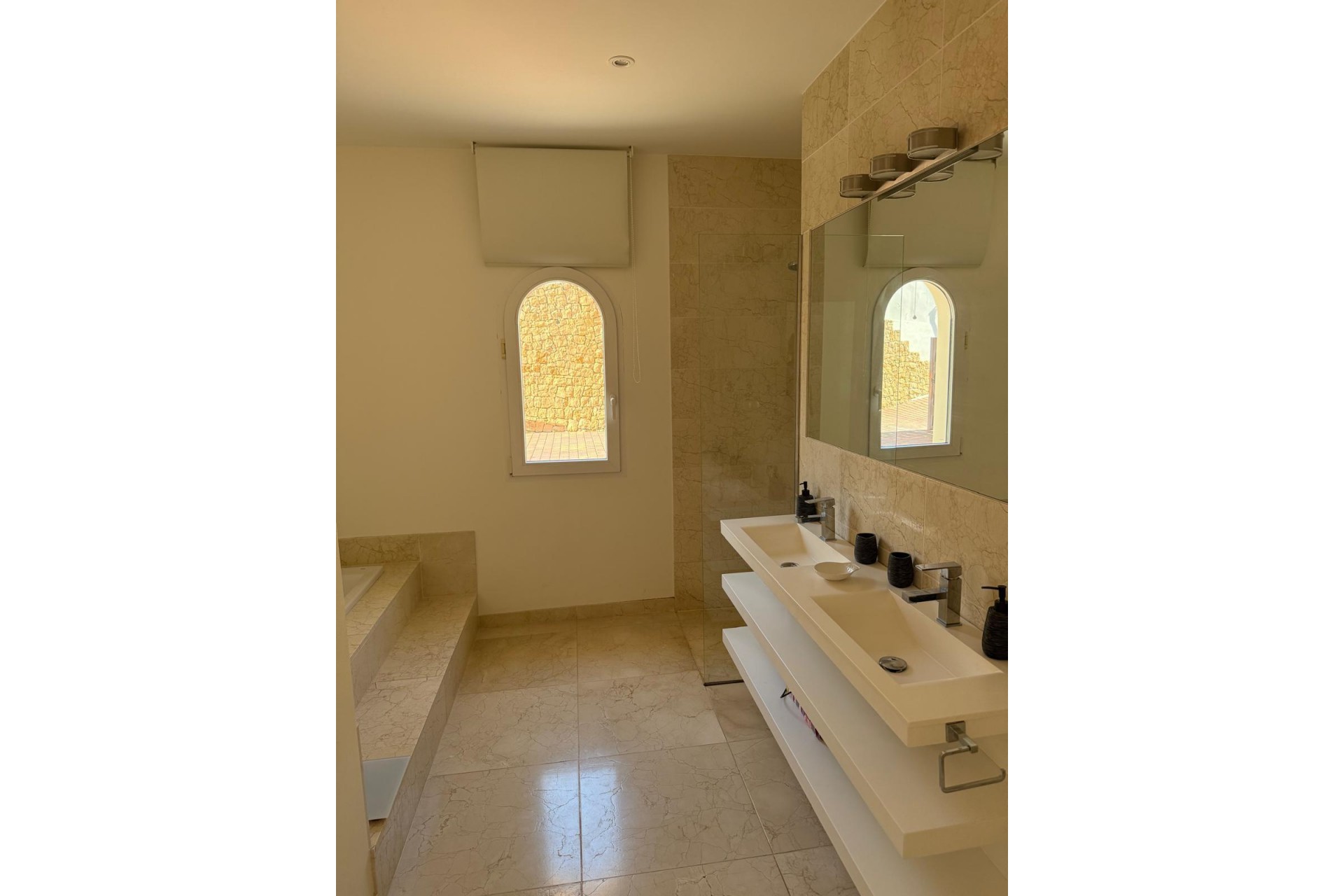 Återförsäljning - Villa -
Moraira - Costa Blanca