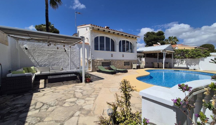 Återförsäljning - Villa -
Moraira - Costa Blanca