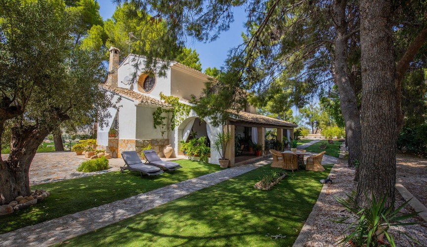 Återförsäljning - Villa -
Mula