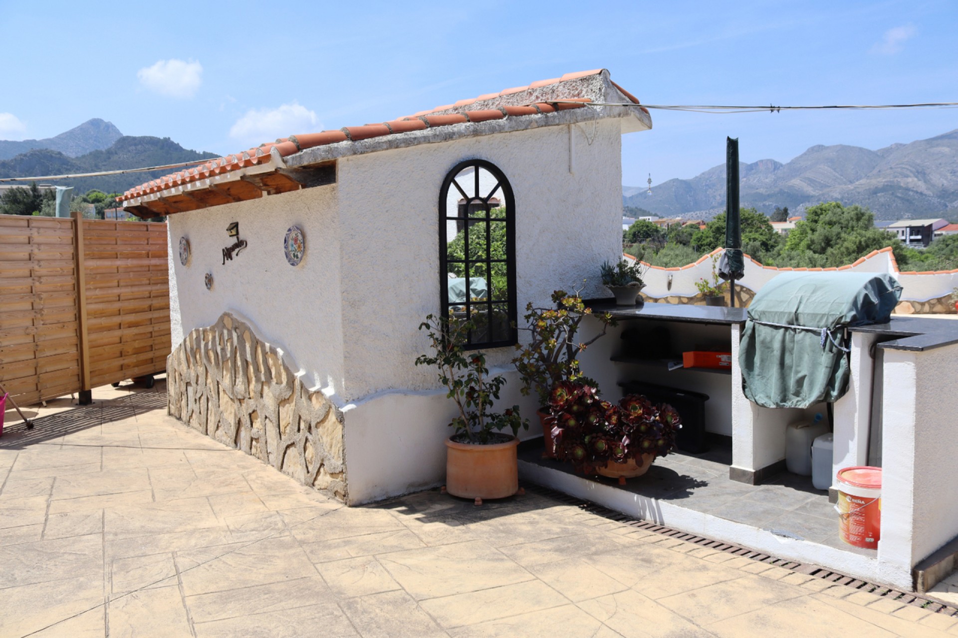 Återförsäljning - Villa -
Orba - Inland