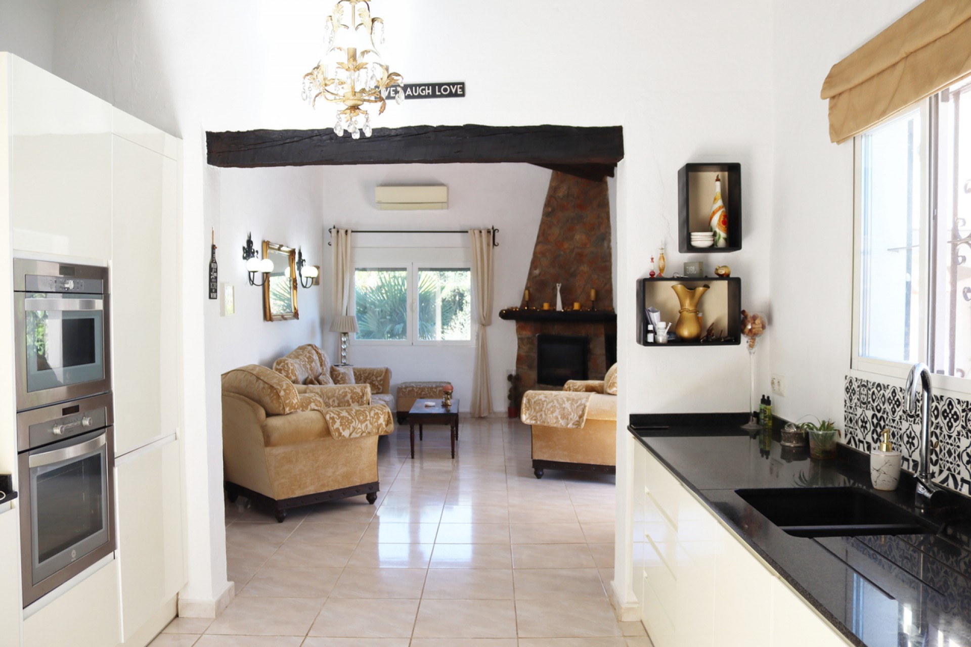 Återförsäljning - Villa -
Orba - Inland