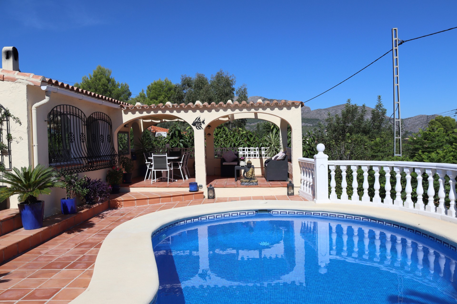 Återförsäljning - Villa -
Orba - Inland