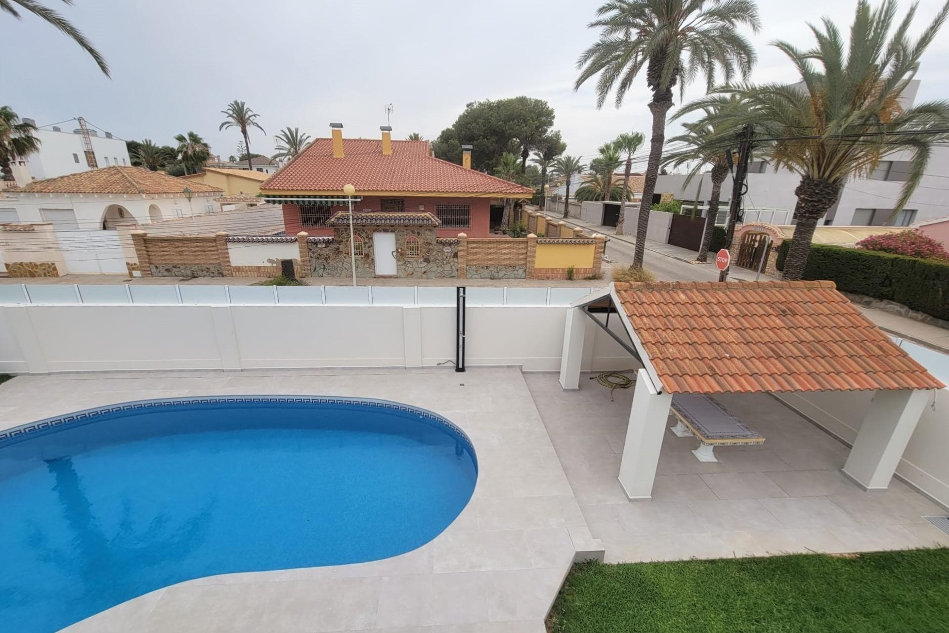 Återförsäljning - Villa -
Orihuela Costa - Cabo Roig
