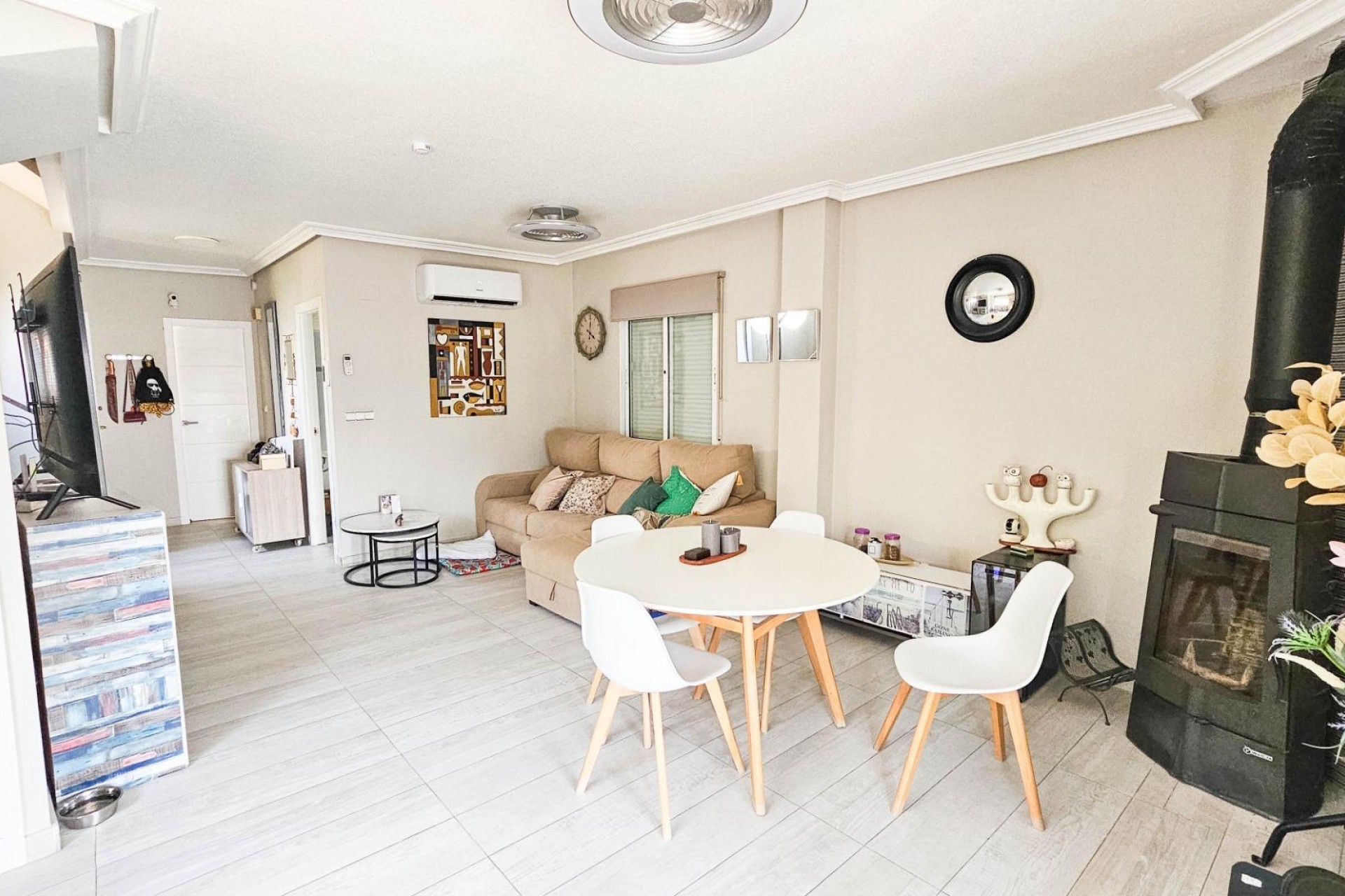 Återförsäljning - Villa -
Orihuela Costa - Cabo Roig