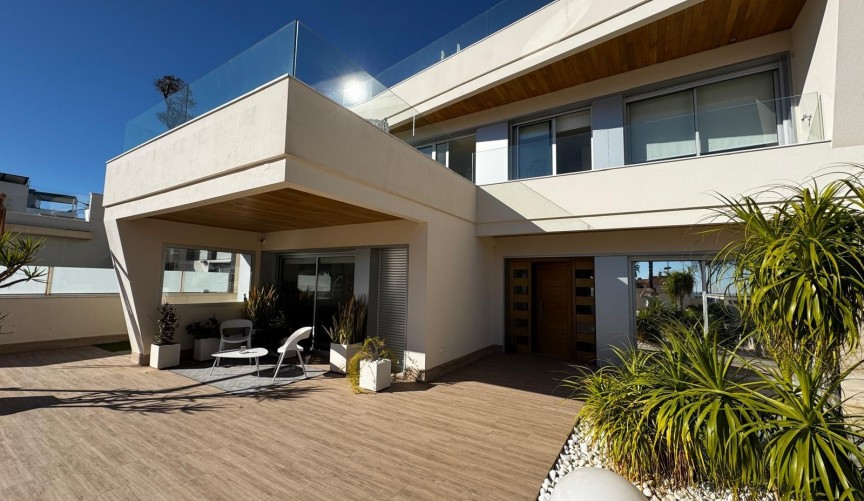 Återförsäljning - Villa -
Orihuela Costa - Campoamor