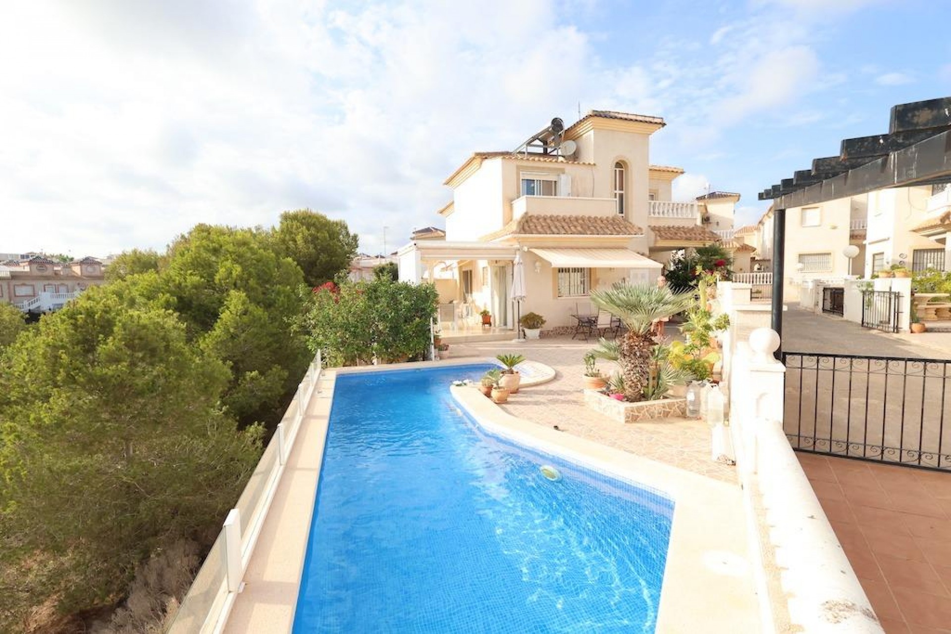 Återförsäljning - Villa -
Orihuela Costa - Costa Blanca