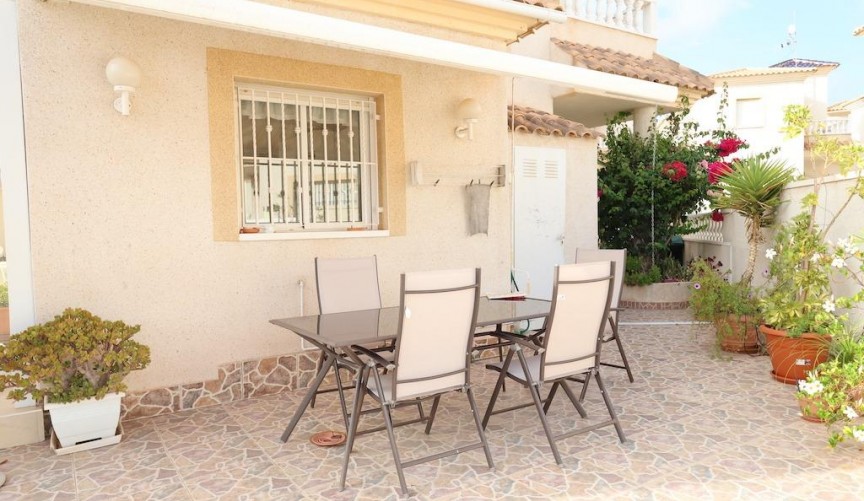 Återförsäljning - Villa -
Orihuela Costa - Costa Blanca