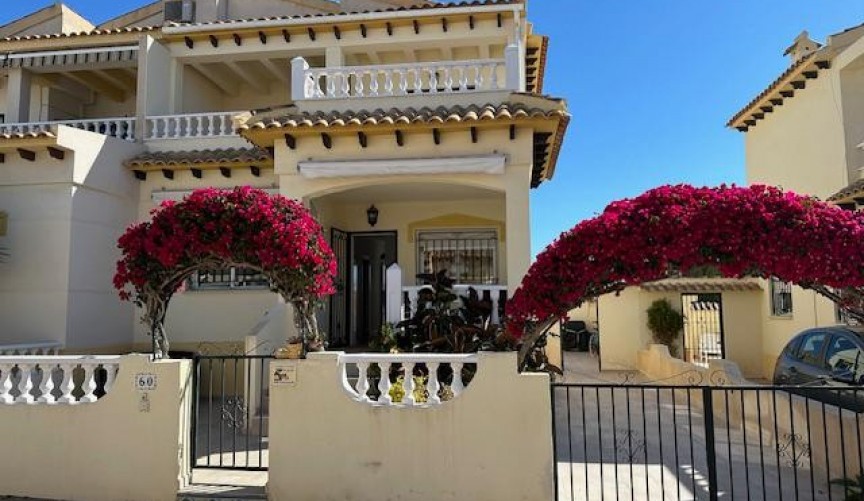 Återförsäljning - Villa -
Orihuela Costa - Costa Blanca