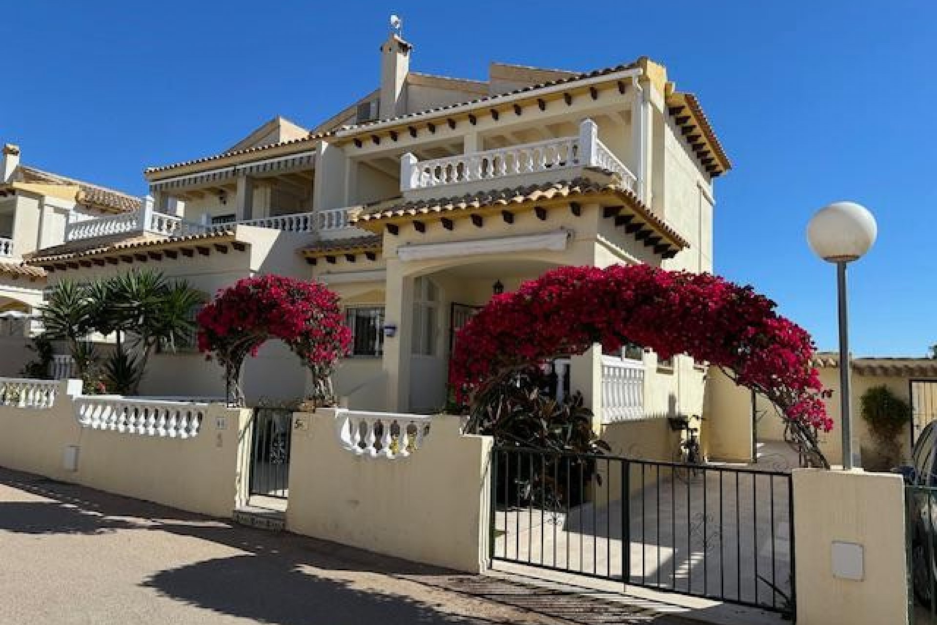 Återförsäljning - Villa -
Orihuela Costa - Costa Blanca