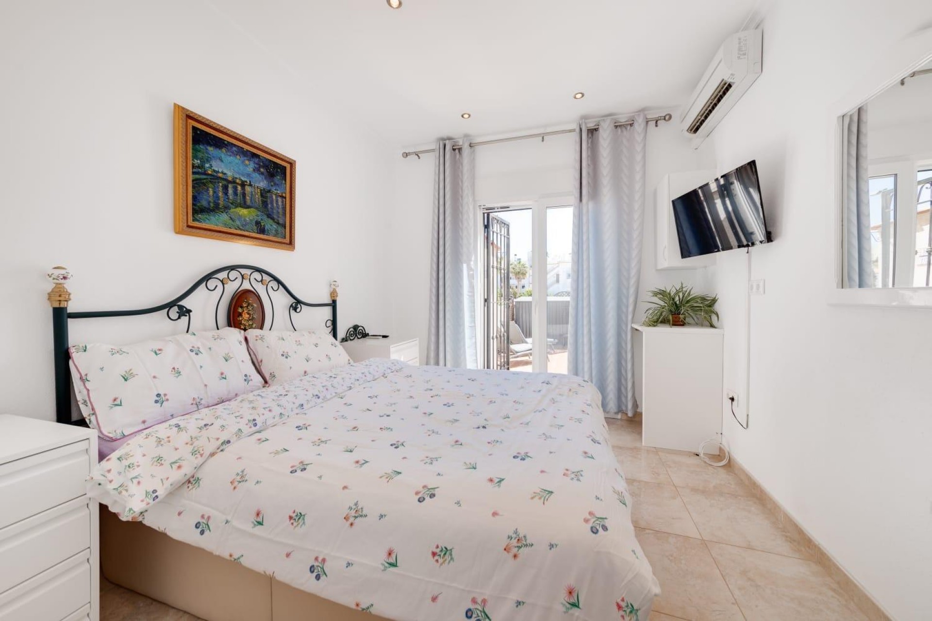 Återförsäljning - Villa -
Orihuela Costa - Costa Blanca