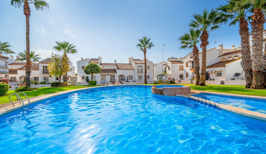 Återförsäljning - Villa -
Orihuela Costa - Costa Blanca