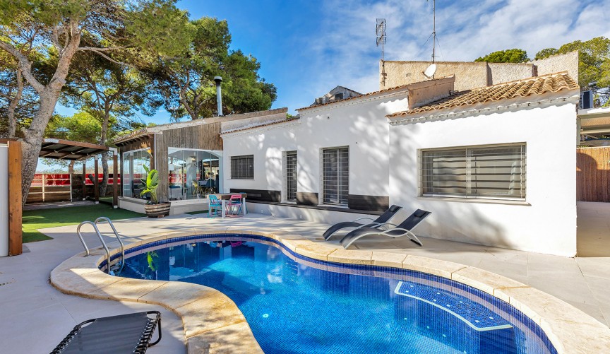 Återförsäljning - Villa -
Orihuela Costa - Costa Blanca