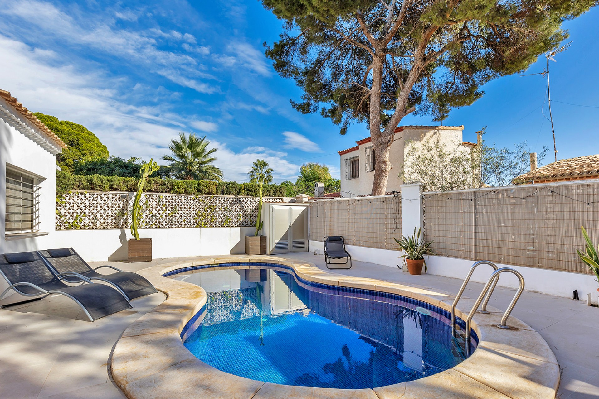 Återförsäljning - Villa -
Orihuela Costa - Costa Blanca