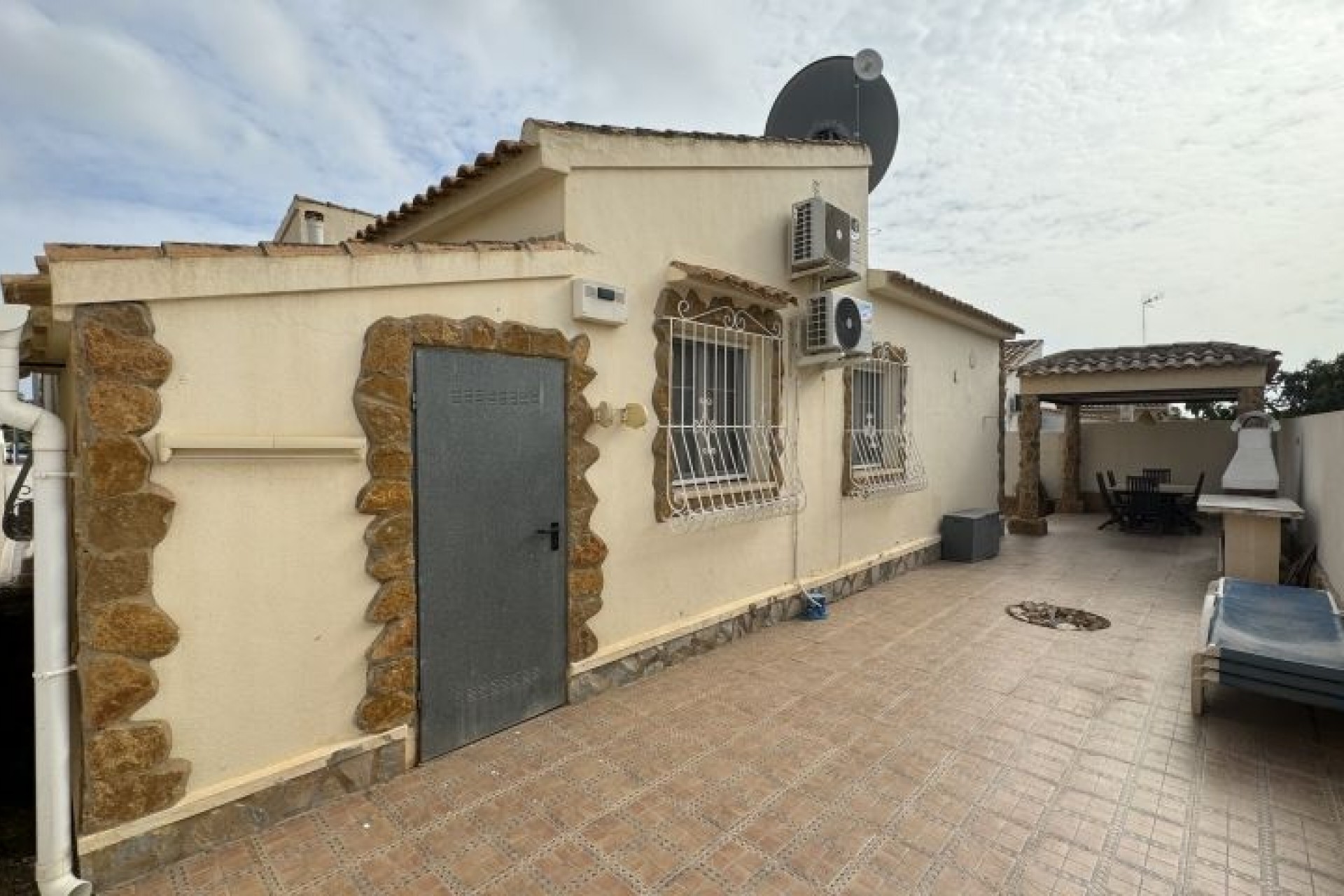 Återförsäljning - Villa -
Orihuela Costa - Costa Blanca