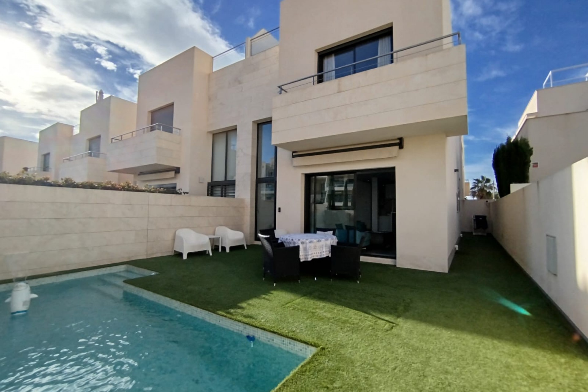 Återförsäljning - Villa -
Orihuela Costa - Costa Blanca