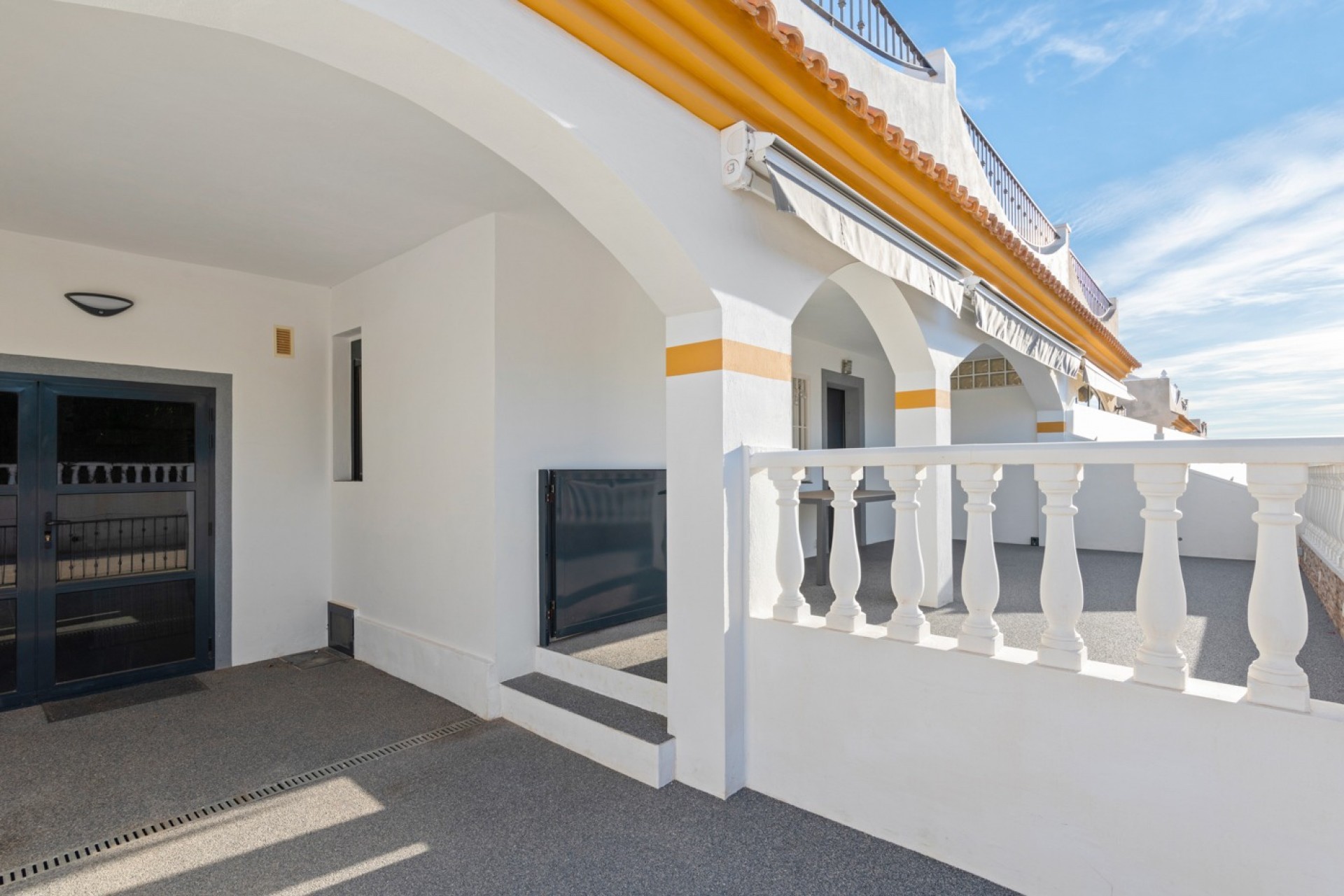 Återförsäljning - Villa -
Orihuela Costa - Costa Blanca