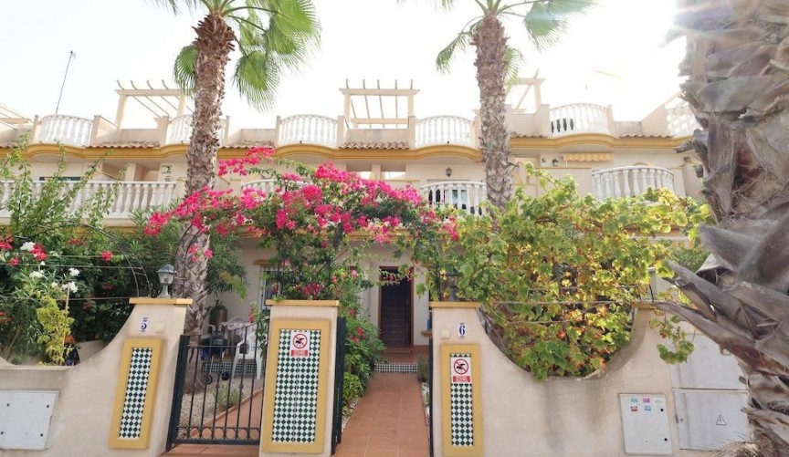Återförsäljning - Villa -
Orihuela Costa - Costa Blanca