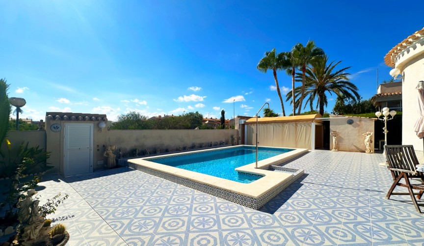 Återförsäljning - Villa -
Orihuela Costa - Costa Blanca