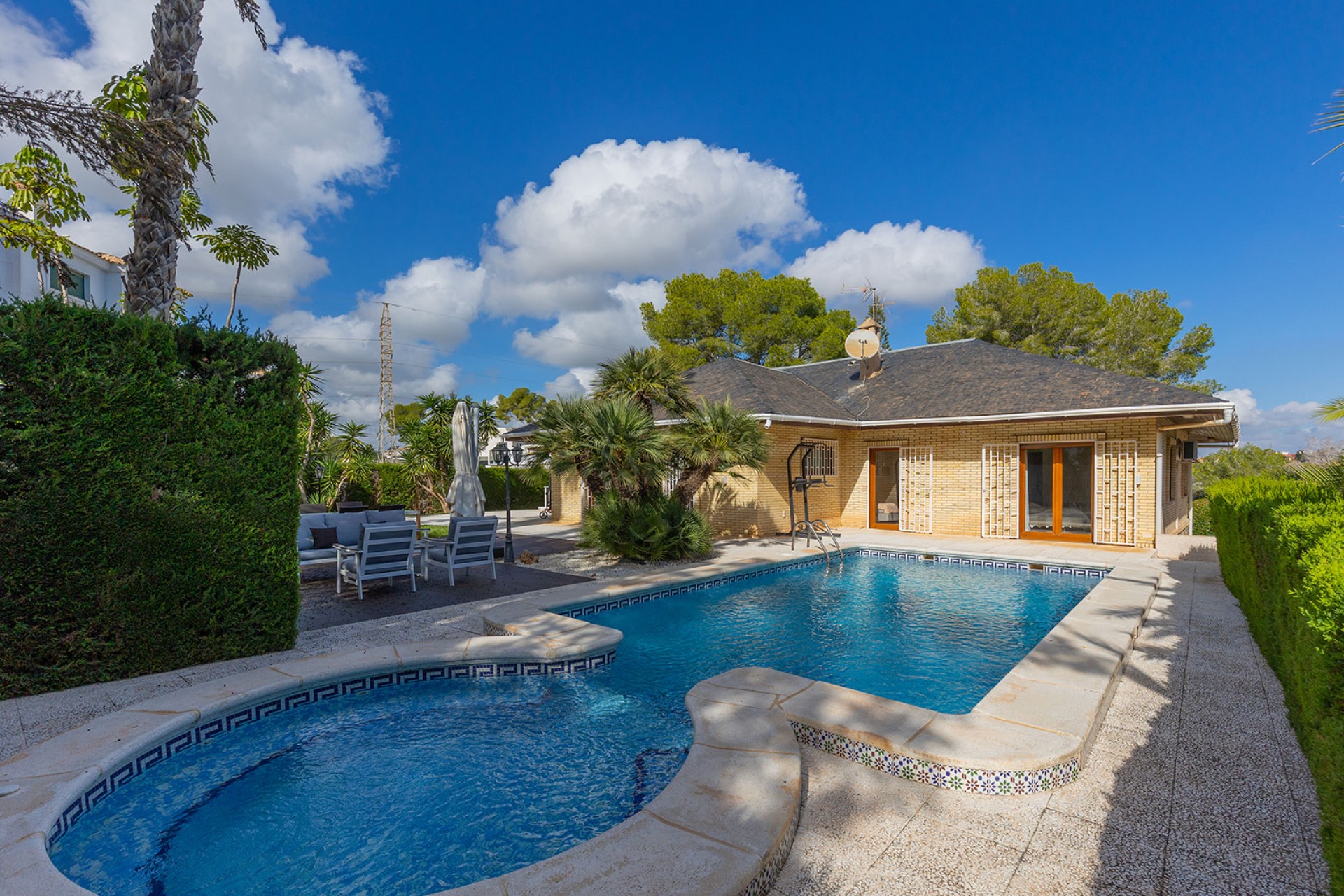 Återförsäljning - Villa -
Orihuela Costa - Costa Blanca