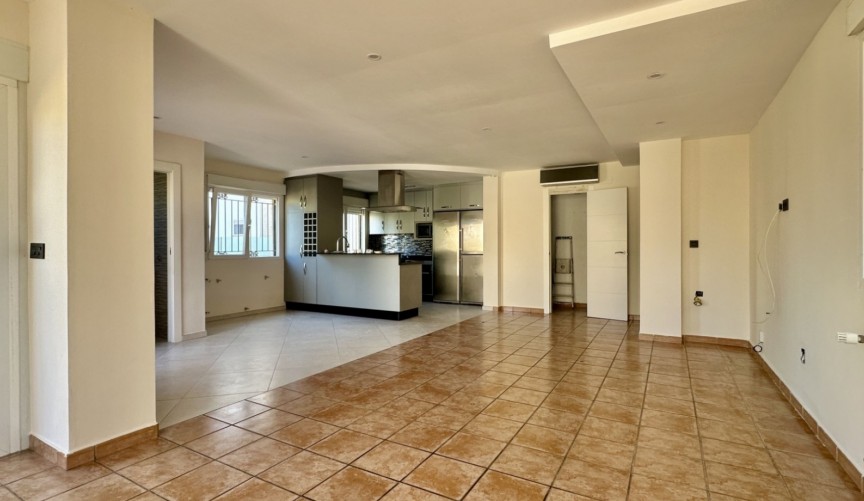 Återförsäljning - Villa -
Orihuela Costa - Costa Blanca