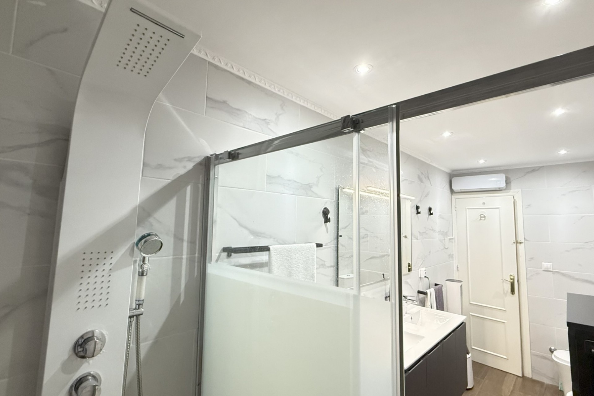 Återförsäljning - Villa -
Orihuela Costa - Costa Blanca