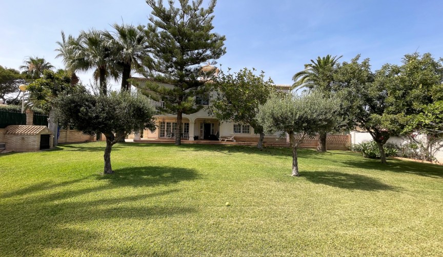 Återförsäljning - Villa -
Orihuela Costa - Costa Blanca